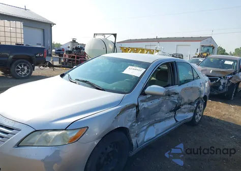 2007 Toyota Camry Ce/Le/Xle/Se z USA, uszkodzony, nr VIN 4T1BE46K37U069578